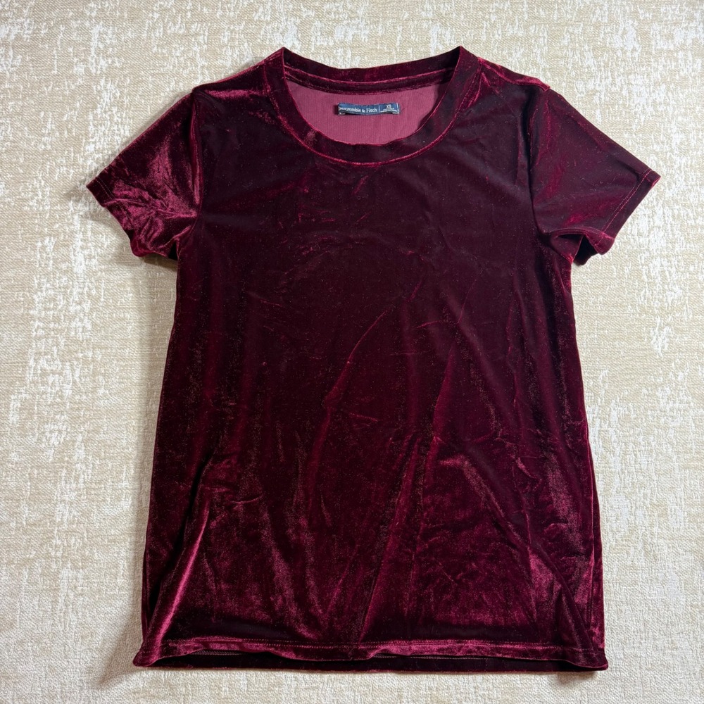 Abercrombie Velvet T-Shirt Womens XS Burgundy Good